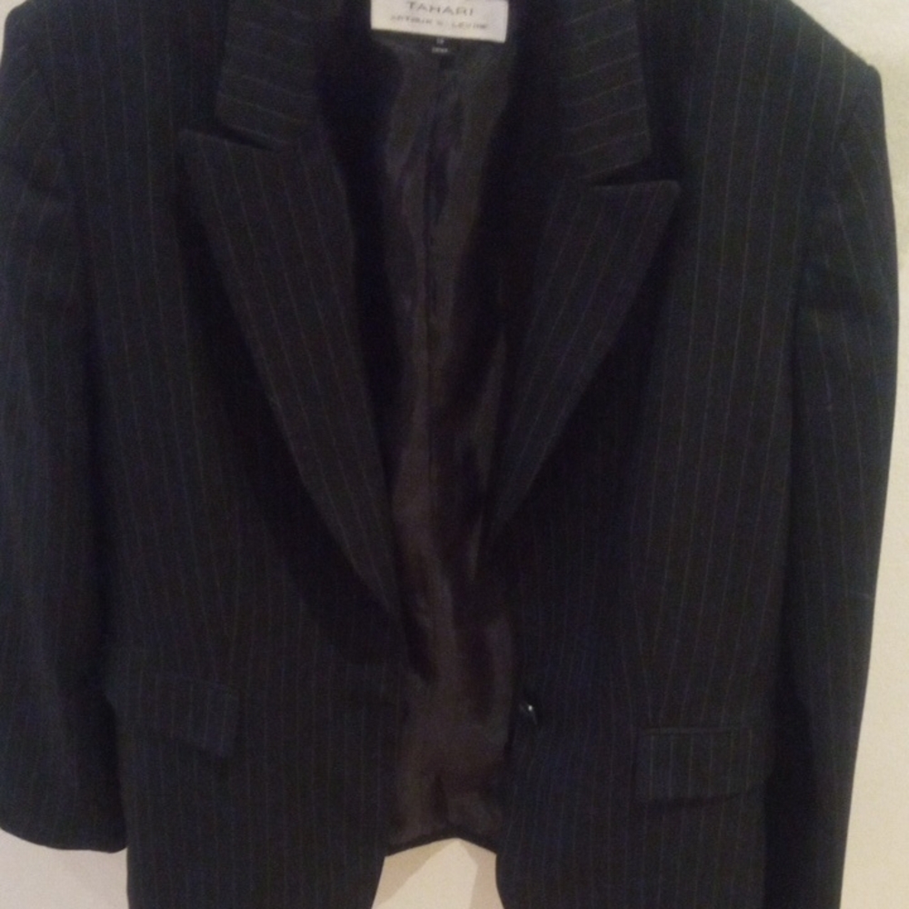 Men's Black Pin Stripe Blazer Missing One Button